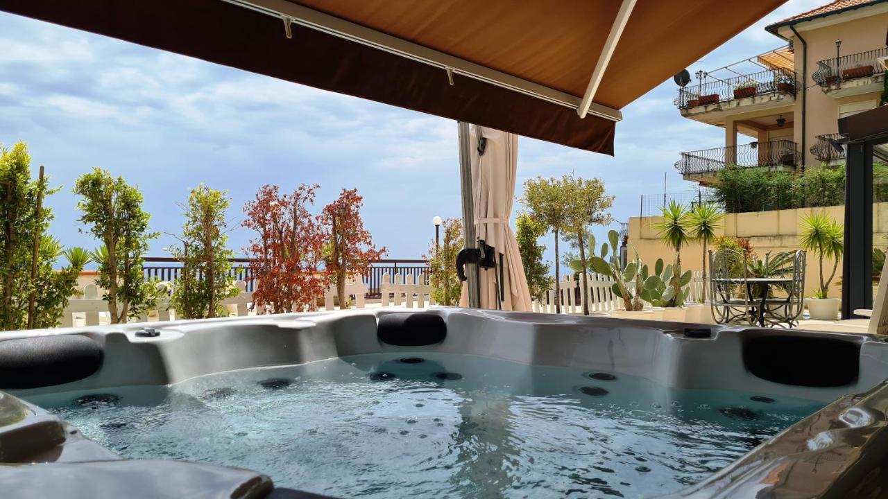 Maison De Charme Taormina With Private Jacuzzi Apartment Ngoại thất bức ảnh